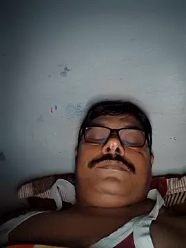 Snapshot of Srmotrs chatting on February 22, 6:06 pm Srmotrs online show from February 22, 6:06 pm