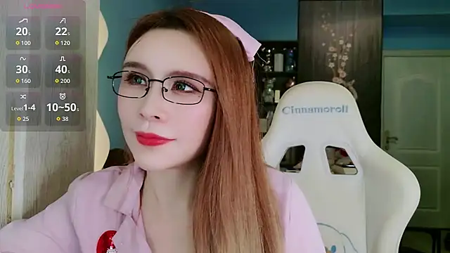 Snapshot of HU131452 chatting on July 5, 9:44 pm HU131452 online show from July 5, 9:44 pm