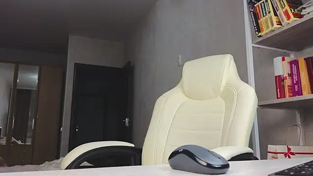 Marietta Castro online show from February 5, 2:11 pm