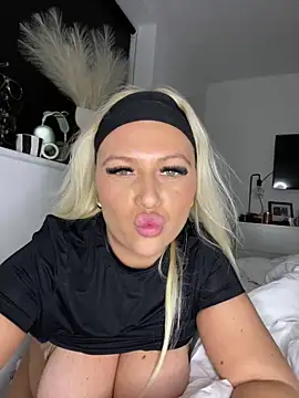 Arabellalee23 online show from January 9, 6:26 pm