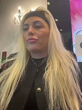 Arabellalee23 online show from February 22, 7:25 pm