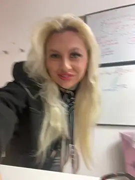 Arabellalee23 online show from March 12, 6:55 pm