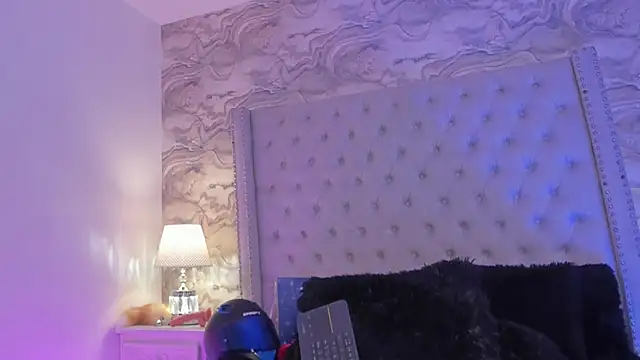 Kev jenner online show from December 28, 1:39 am