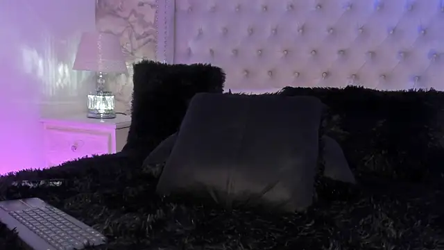 Kev jenner online show from February 7, 11:55 pm
