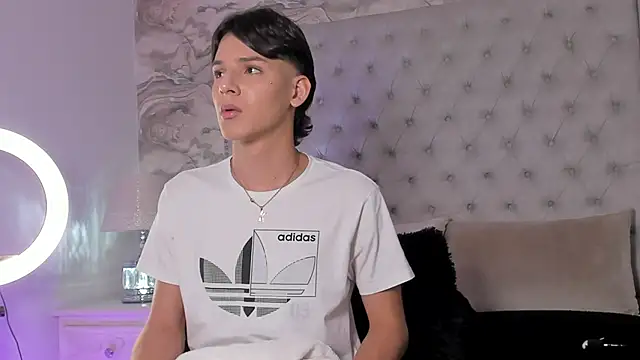 Kev jenner online show from November 15, 8:16 pm