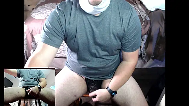 Snapshot of fatboi2slim123 chatting on January 7, 4:48 pm fatboi2slim123 online show from January 7, 4:48 pm