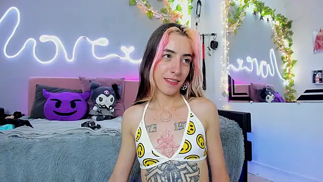 YouliteSllut2 online show from February 14, 3:00 am