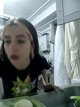 YouliteSllut2 online show from March 7, 1:42 am