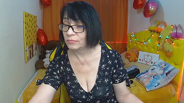 SandraHormas online show from March 5, 11:06 am