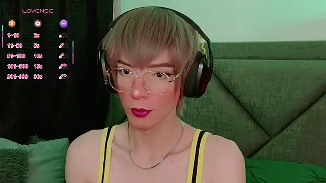 Snapshot of Sammy_Russell chatting on November 11, 7:19 am Sammy Russell online show from November 11, 7:19 am