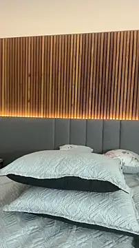 EmiilyAdams  online show from March 7, 10:40 pm