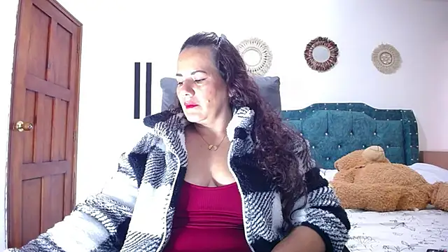 sofiamature01 online show from January 15, 8:12 pm