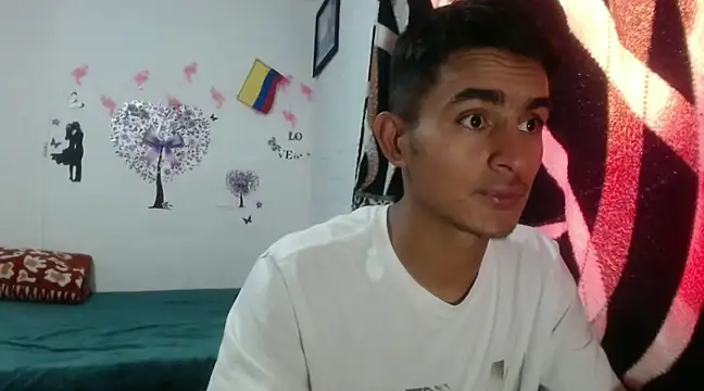 Snapshot of maria_and_angel chatting on December 9, 4:37 pm maria and angel online show from December 9, 4:37 pm