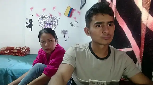 Snapshot of maria_and_angel chatting on December 11, 8:39 pm maria and angel online show from December 11, 8:39 pm