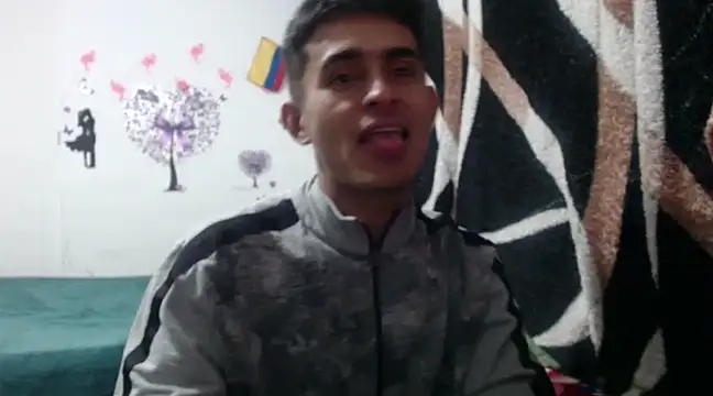 Snapshot of maria_and_angel chatting on December 12, 2:04 am maria and angel online show from December 12, 2:04 am