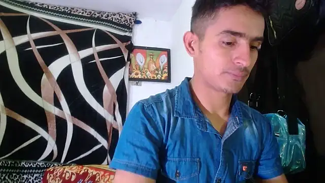 Snapshot of maria_and_angel chatting on January 2, 1:06 am maria and angel online show from January 2, 1:06 am