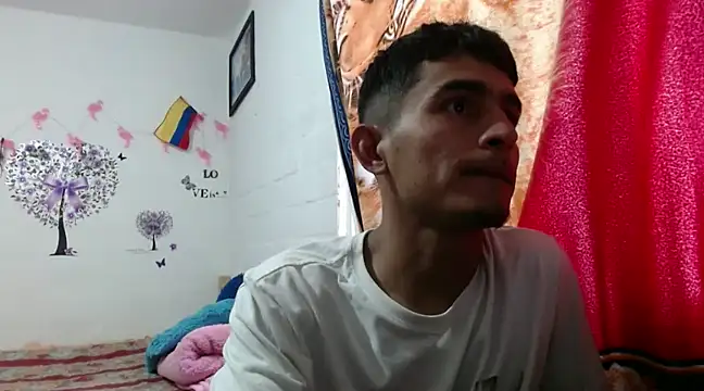 Snapshot of maria_and_angel chatting on January 19, 10:39 pm maria and angel online show from January 19, 10:39 pm