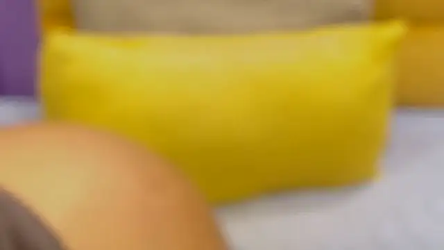 YELLOWBUSTYMELLONS online show from October 29, 5:31 am