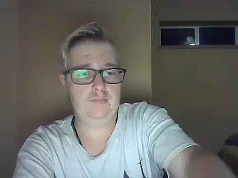 bisexualboy05 online show from January 13, 8:58 pm