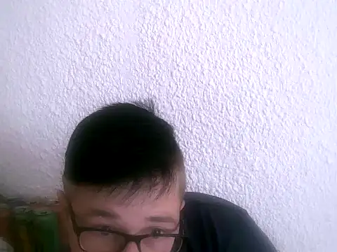 bisexualboy05 online show from September 19, 10:16 am