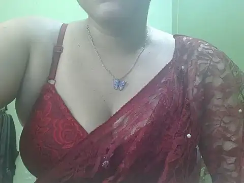 Snapshot of LOVERIAKOL chatting on June 24, 5:45 pm LOVERIAKOL online show from June 24, 5:45 pm
