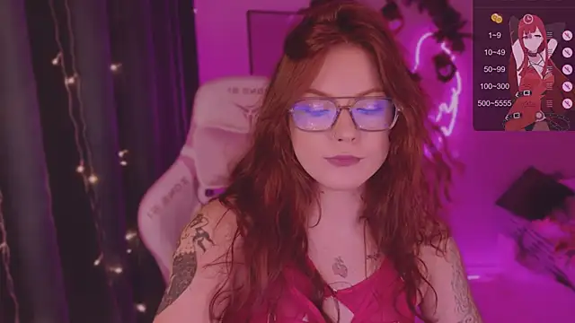 Snapshot of Elsie_Ginger chatting on December 23, 12:03 am Elsie Ginger online show from December 23, 12:03 am