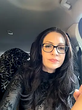 BeautifulMesss online show from October 28, 4:31 pm