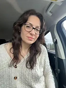 BeautifulMesss online show from April 3, 5:11 pm