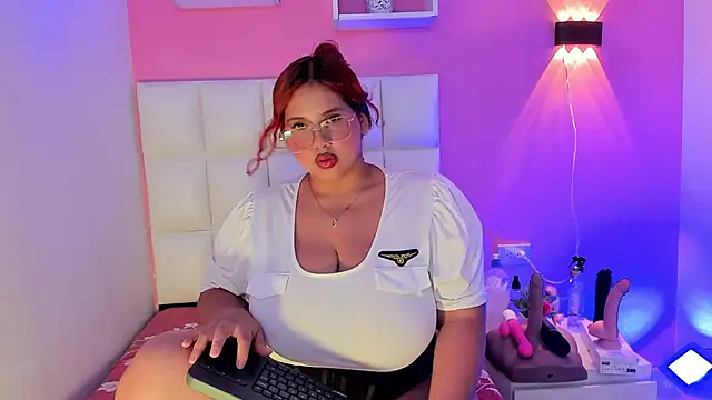 Alanna hot3 online show from October 16, 7:26 pm