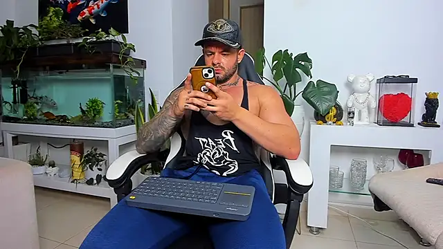 Johnnygrayson1 online show from November 5, 11:16 pm