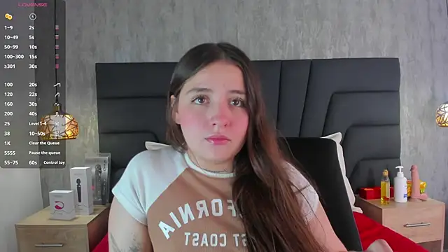 Sabrina Lennox online show from March 20, 8:19 pm