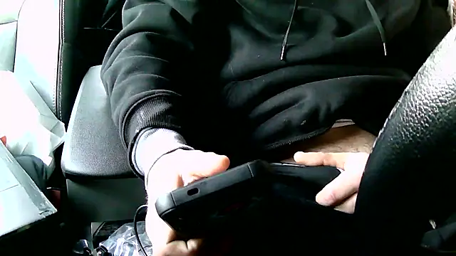 Snapshot of dadyyD95 chatting on February 4, 12:33 pm dadyyD95 online show from February 4, 12:33 pm