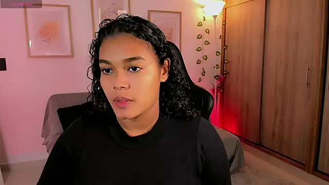 aleja montiel   online show from June 4, 2:23 pm
