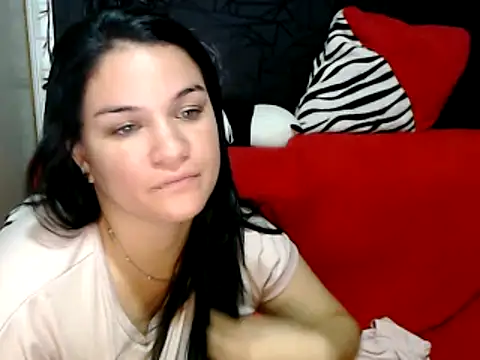 Snapshot of love_and_Lust chatting on December 17, 2:23 am love and Lust online show from December 17, 2:23 am