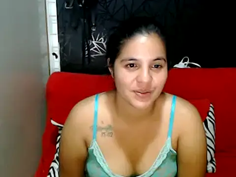 Snapshot of love_and_Lust chatting on January 14, 4:36 am love and Lust online show from January 14, 4:36 am