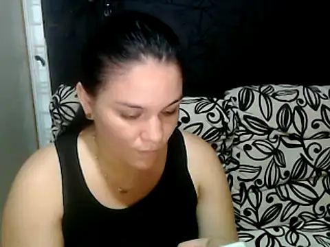 Snapshot of love_and_Lust chatting on February 6, 9:06 pm love and Lust online show from February 6, 9:06 pm