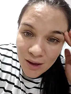 Snapshot of love_and_Lust chatting on February 19, 3:39 am love and Lust online show from February 19, 3:39 am