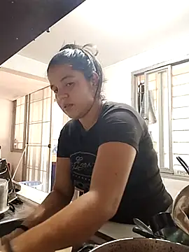 Snapshot of love_and_Lust chatting on February 21, 8:49 pm love and Lust online show from February 21, 8:49 pm