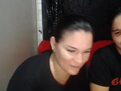 Snapshot of love_and_Lust chatting on February 27, 8:31 pm love and Lust online show from February 27, 8:31 pm