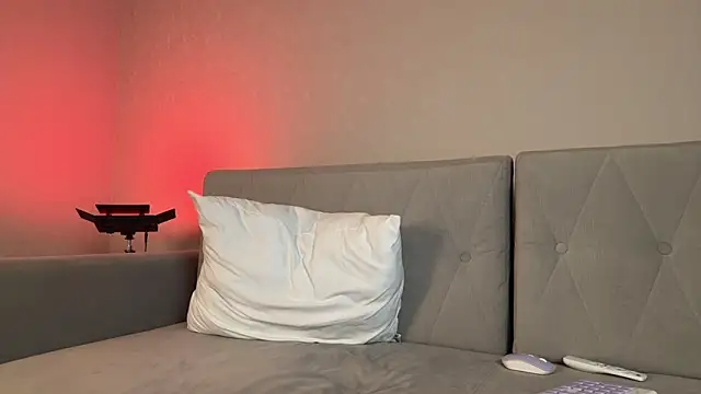 weshycouple online show from March 9, 7:07 pm