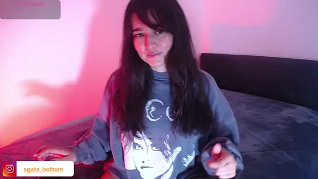 Snapshot of NewAgatha_Bolton chatting on November 24, 9:25 pm NewAgatha Bolton online show from November 24, 9:25 pm