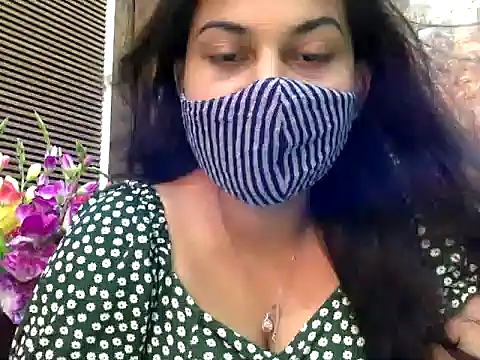 Snapshot of HaaniKaur chatting on March 11, 7:58 am HaaniKaur online show from March 11, 7:58 am