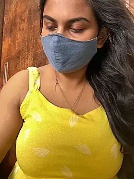 Snapshot of HaaniKaur chatting on October 16, 7:20 am HaaniKaur online show from October 16, 7:20 am