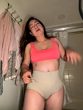 Snapshot of xLadyScarlettx chatting on November 28, 3:42 am xLadyScarlettx online show from November 28, 3:42 am