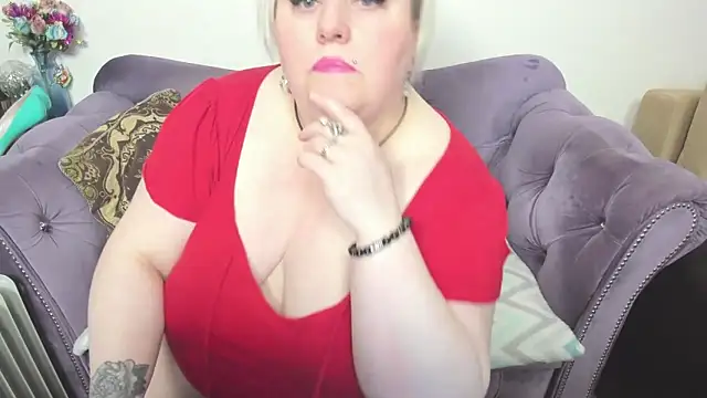 fashiona online show from November 18, 9:58 am