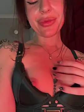 RubyLunaa online show from March 9, 10:47 pm