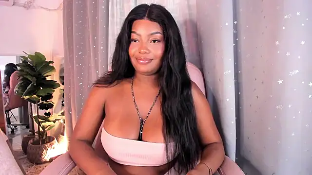 Snapshot of Isaa_Coleman_ chatting on February 5, 11:28 pm Isaa Coleman online show from February 5, 11:28 pm