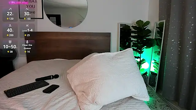 Snapshot of Isaa_Coleman_ chatting on March 4, 1:45 am Isaa Coleman online show from March 4, 1:45 am