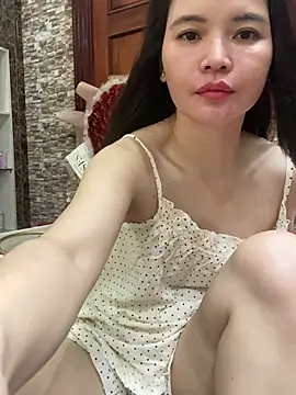 Snapshot of LiLi-Kirix99 chatting on July 18, 7:01 am LiLi-Kirix99 online show from July 18, 7:01 am