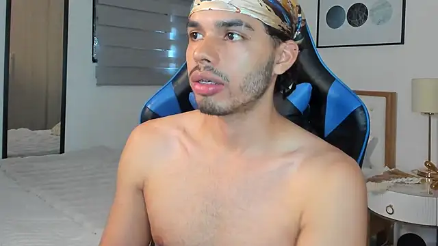 mateoleonee online show from December 10, 5:55 pm